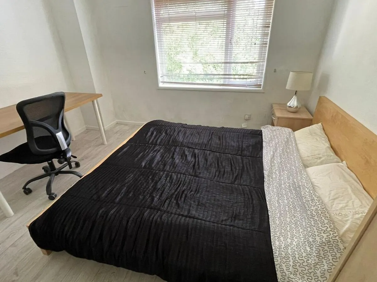 Homestay Comfy Garden View Bedroom Chislehurst