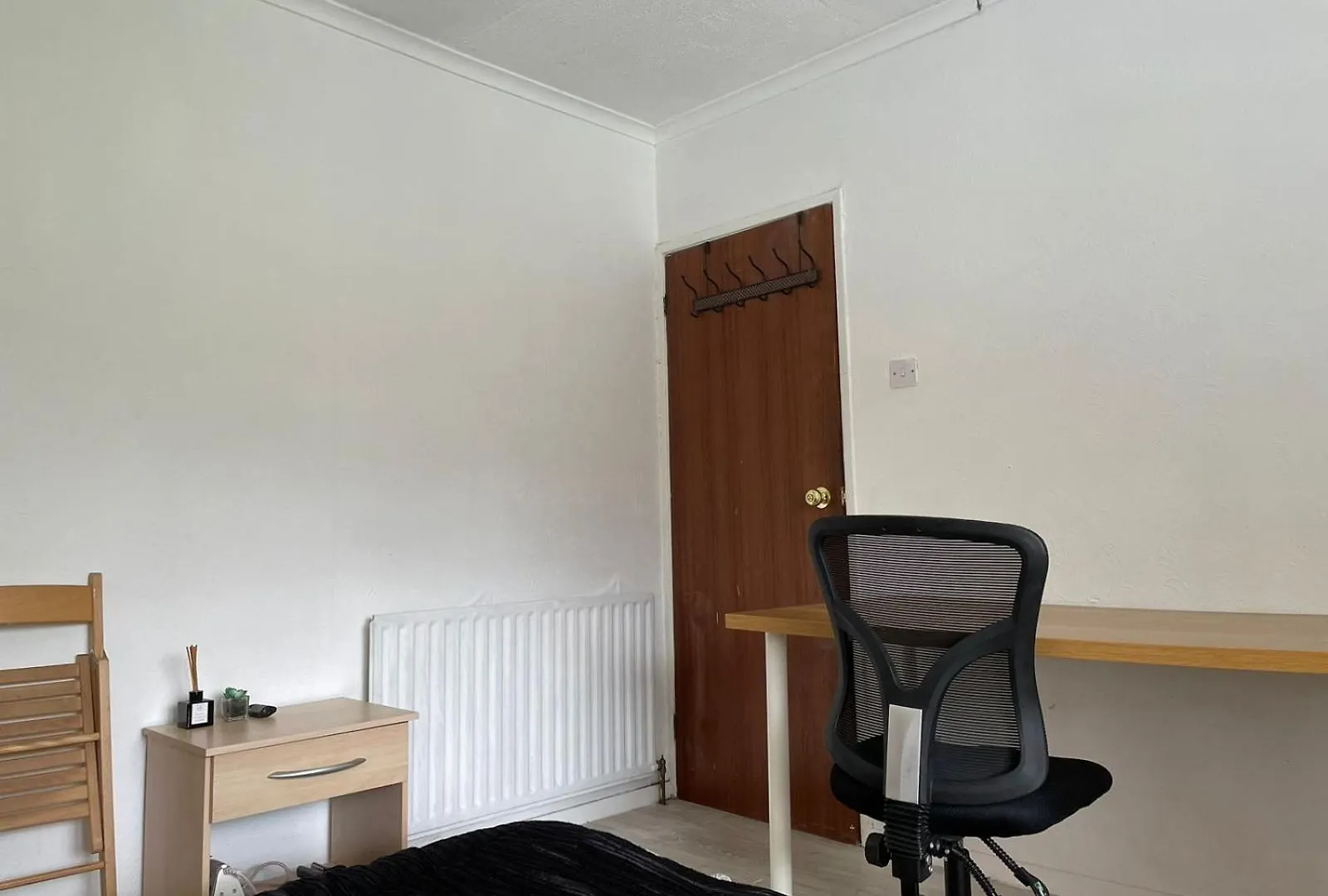 Comfy Garden View Bedroom Chislehurst Homestay